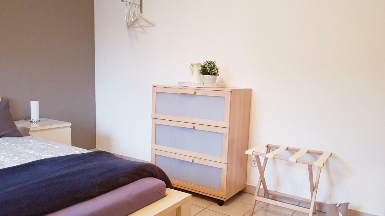 Naehe Mainz - Ferienwohnung - Apartment Breivogel In Woerrstadt Экстерьер фото